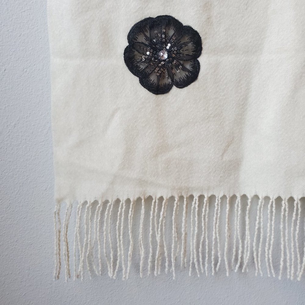 Bindya New York Cream Cashmere Wrap - Picture 7 of 13